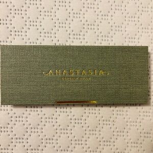 Anastasia Beverly Hills Multi Color Eyeshadow Palette New High End Makeup